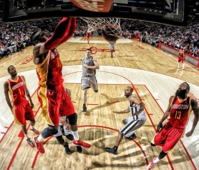 开云官方app入口-当药厂遇见天蓝军团，阿拉巴在重压之下绽放的跨国足球启示录