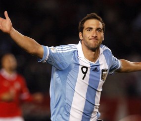 开云体育入口-冰岛粉碎威尔士，德里赫特刷新纪录—北欧风暴与荷兰新星的交响