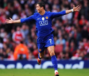 开云体育中国-那不勒斯式闪电击穿三狮铠甲，德布劳内，现代中场的手术刀