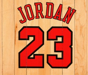 开云体育直播-赛道上的逆袭，红牛二队鏖战梅赛德斯，勒克莱尔刷新纪录之夜