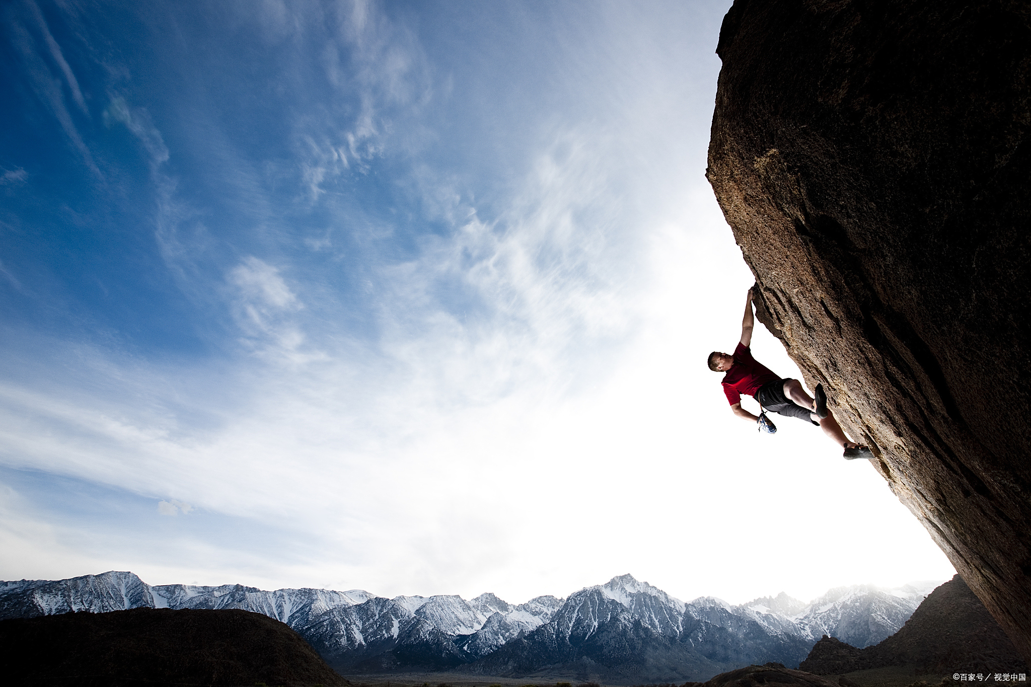 青春风采：年轻球员的拼搏与努力是赛场上最美的风景
