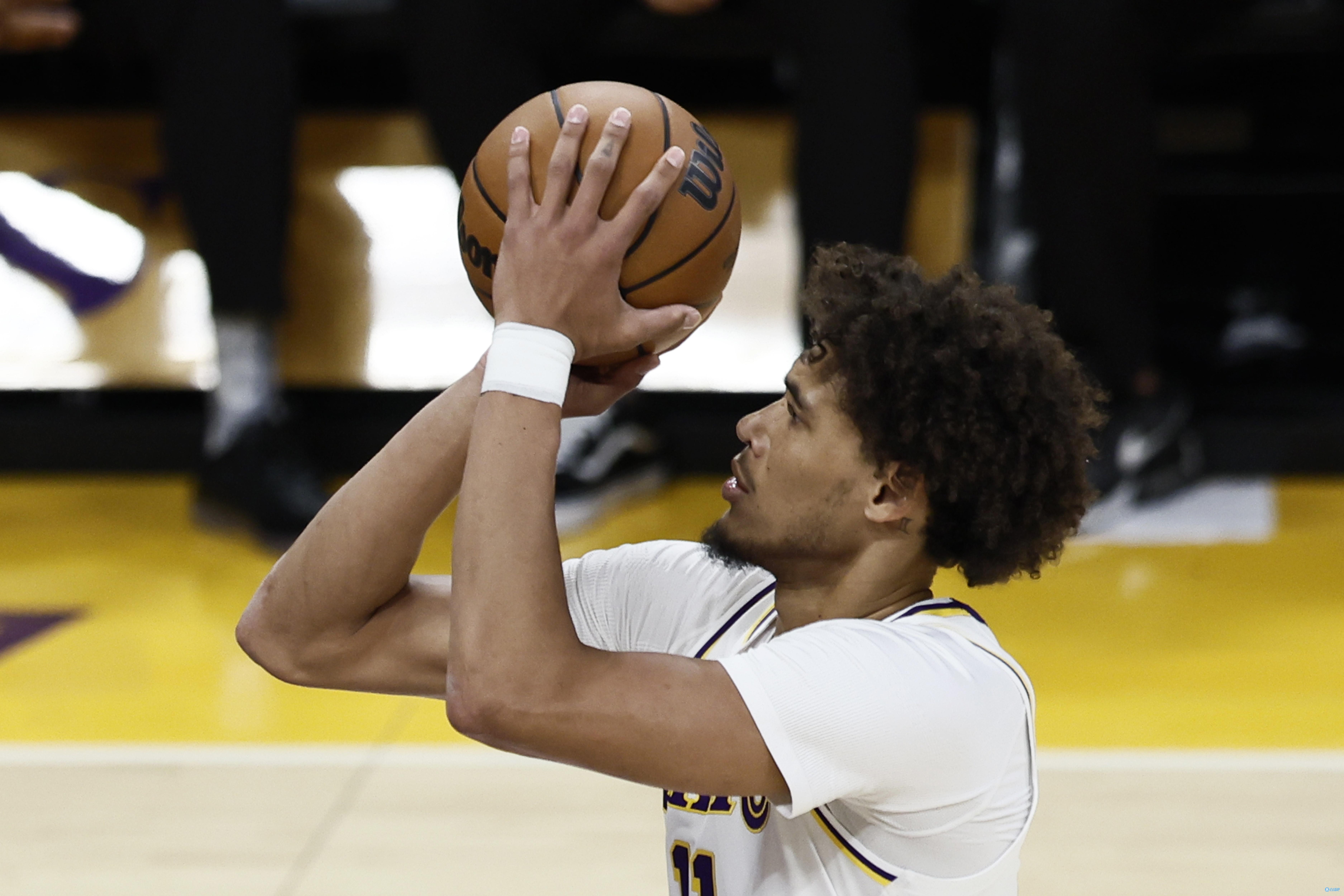 勇士横扫灰熊，戈贝尔扛起全队