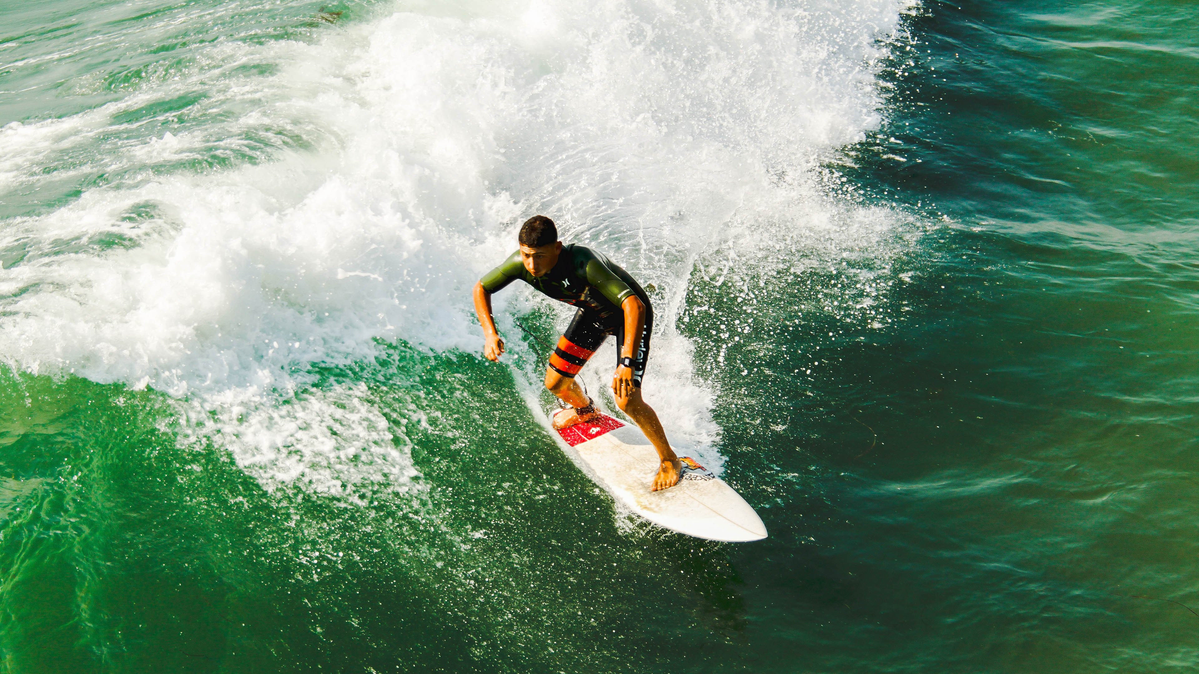 德甲争冠战焦点战，勒沃库森碾压马德里竞技