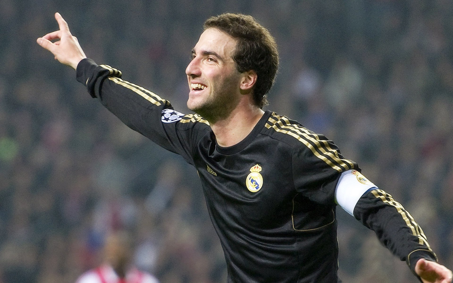 青春风暴席卷欧陆,多特蒙德轻取尤文,马丁内利刷新纪录书写新篇